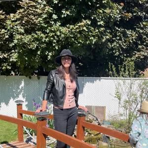 Meet your Posher, Lyne